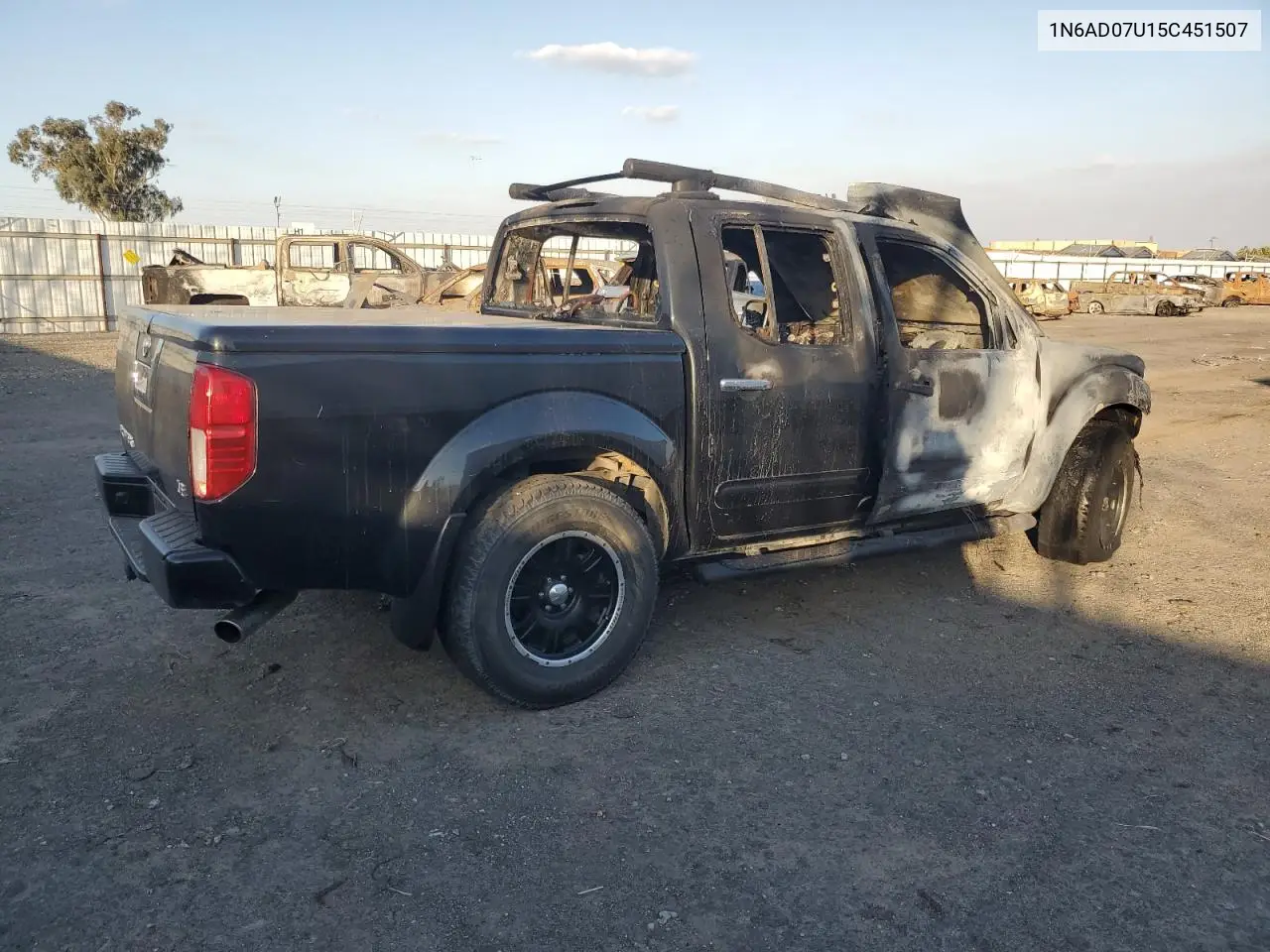 1N6AD07U15C451507 2005 Nissan Frontier Crew Cab Le
