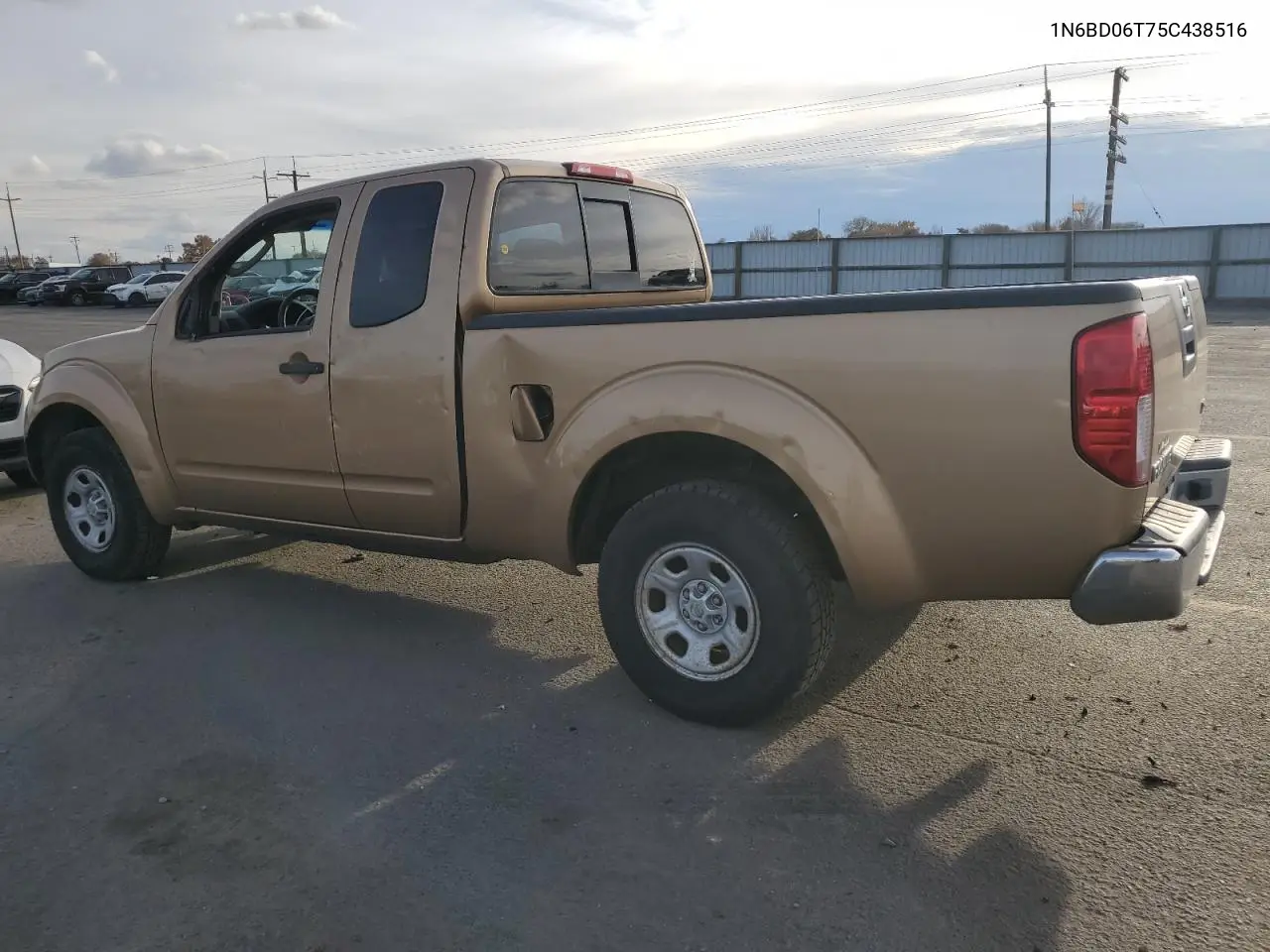 1N6BD06T75C438516 2005 Nissan Frontier King Cab Xe