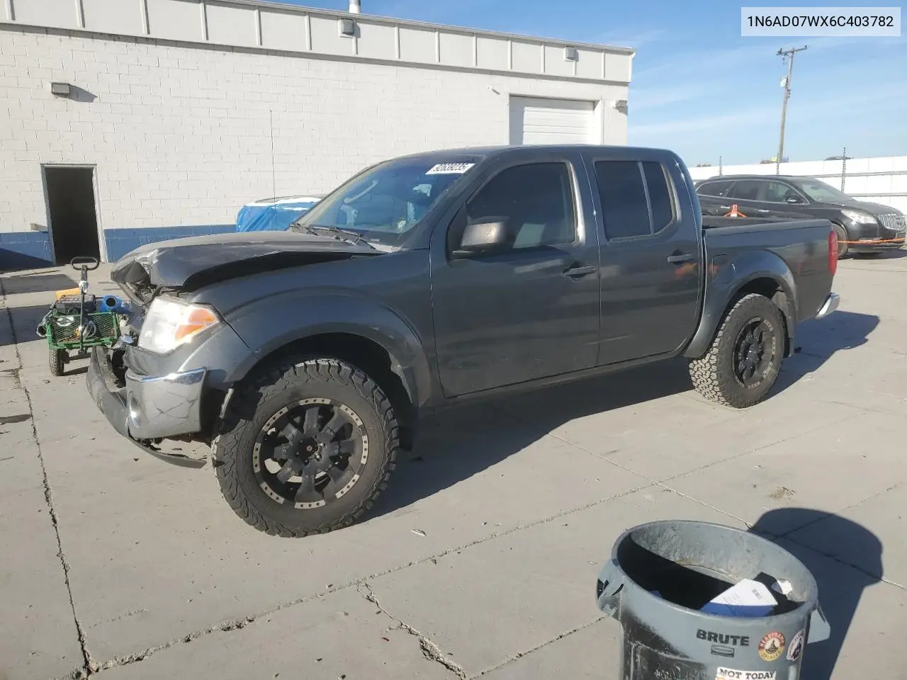 1N6AD07WX6C403782 2006 Nissan Frontier Crew Cab Le
