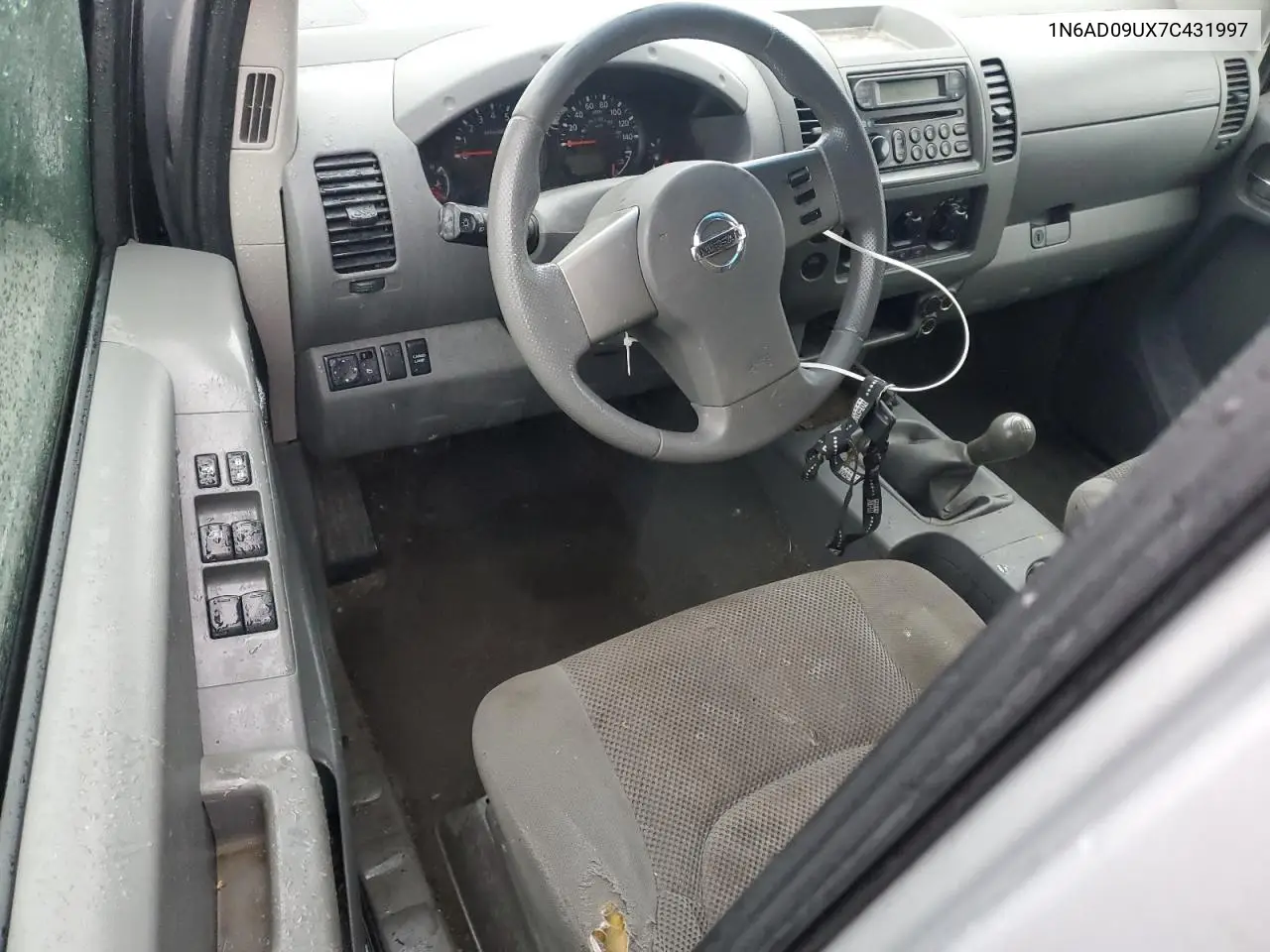 1N6AD09UX7C431997 2007 Nissan Frontier Crew Cab Le