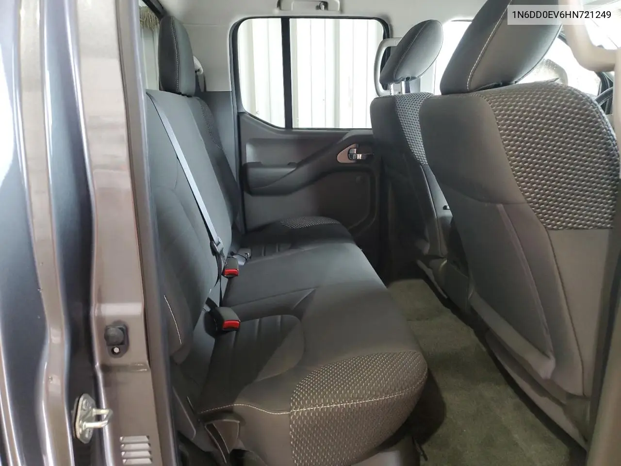 1N6DD0EV6HN721249 2017 Nissan Frontier S