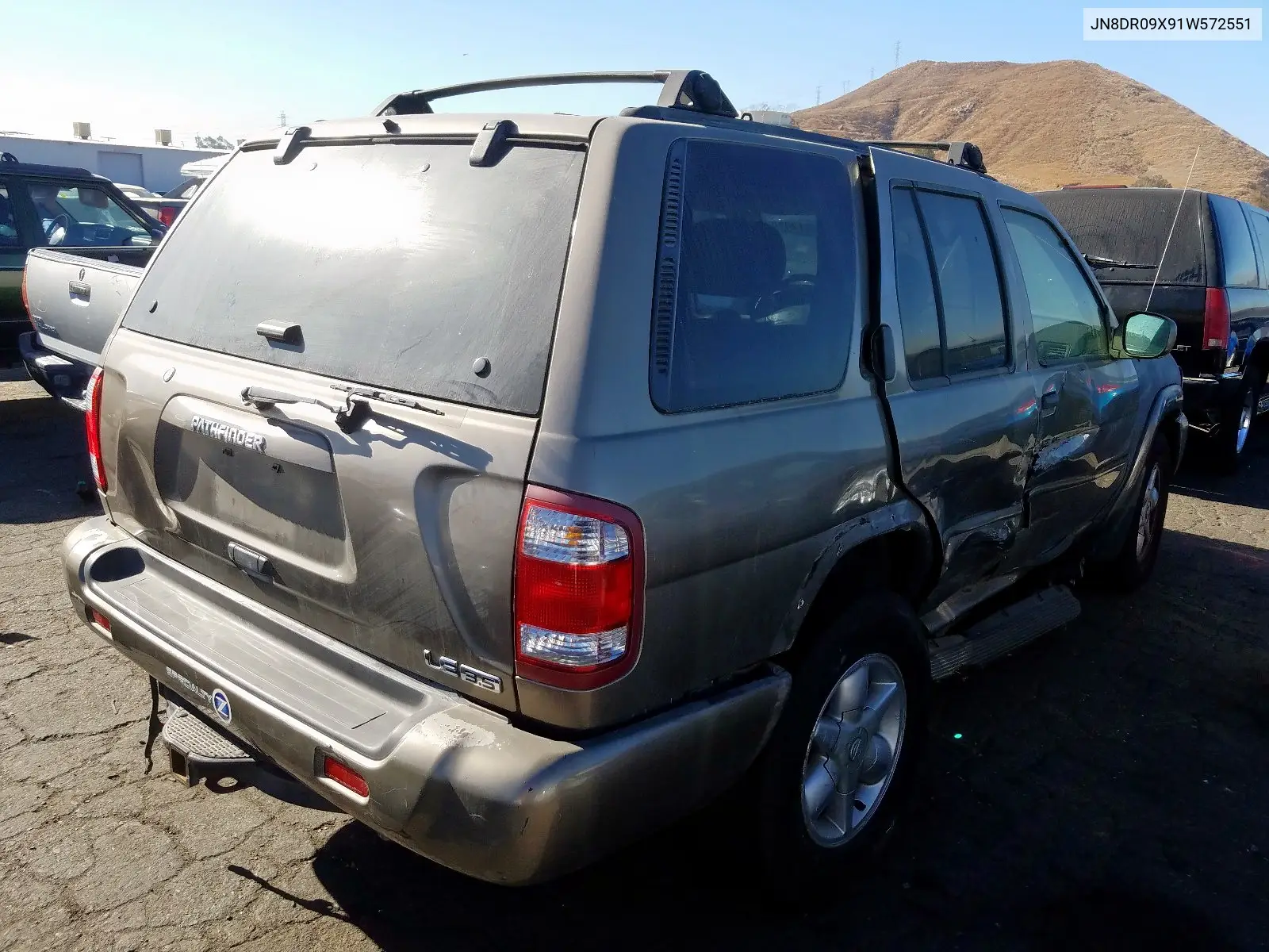 JN8DR09X91W572551 2001 Nissan Pathfinder Le
