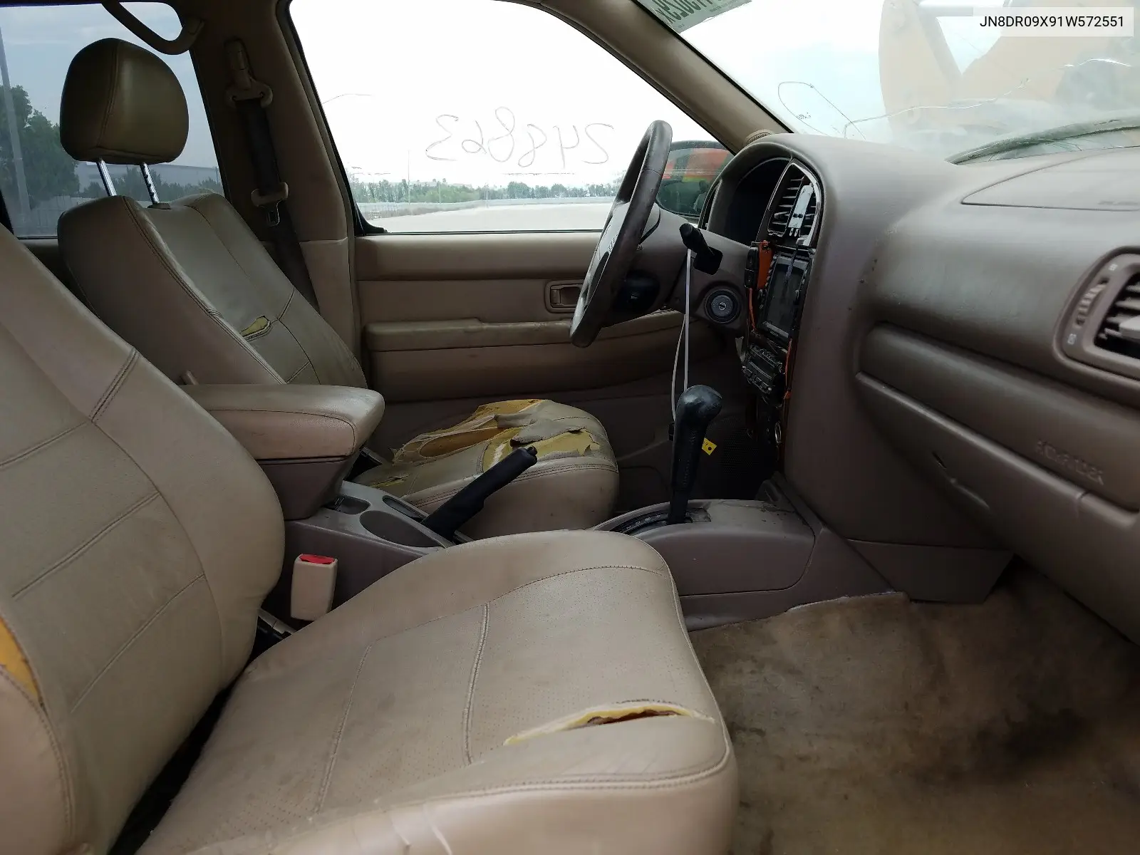 JN8DR09X91W572551 2001 Nissan Pathfinder Le