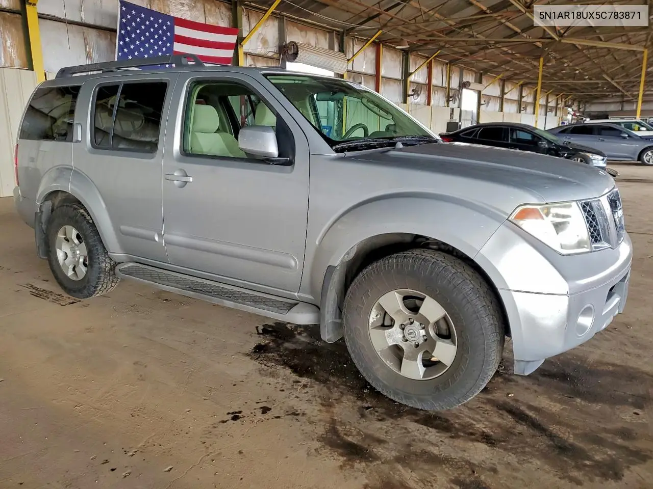 5N1AR18UX5C783871 2005 Nissan Pathfinder Le