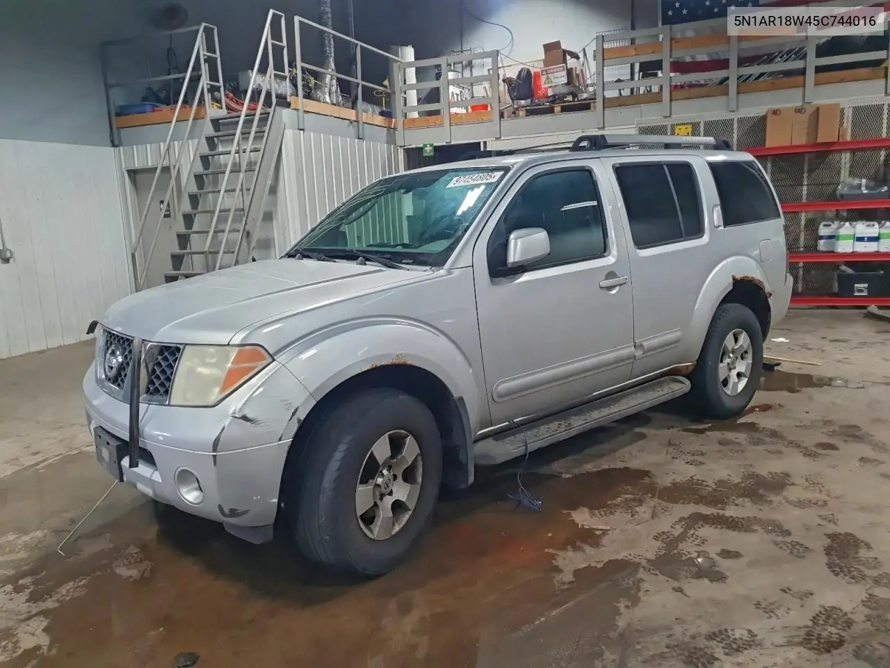 5N1AR18W45C744016 2005 Niss Pathfinder Xe