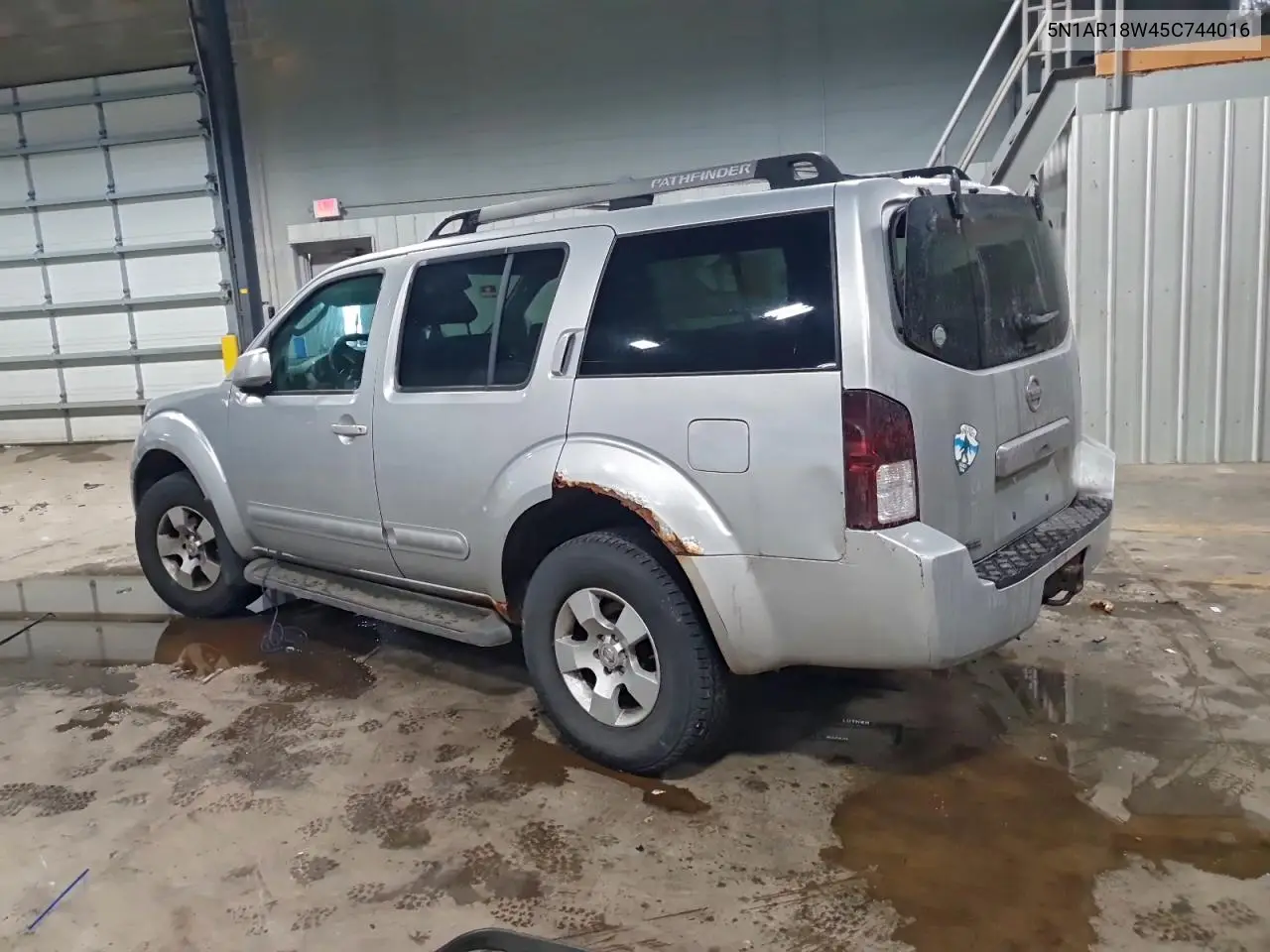 5N1AR18W45C744016 2005 Niss Pathfinder Xe