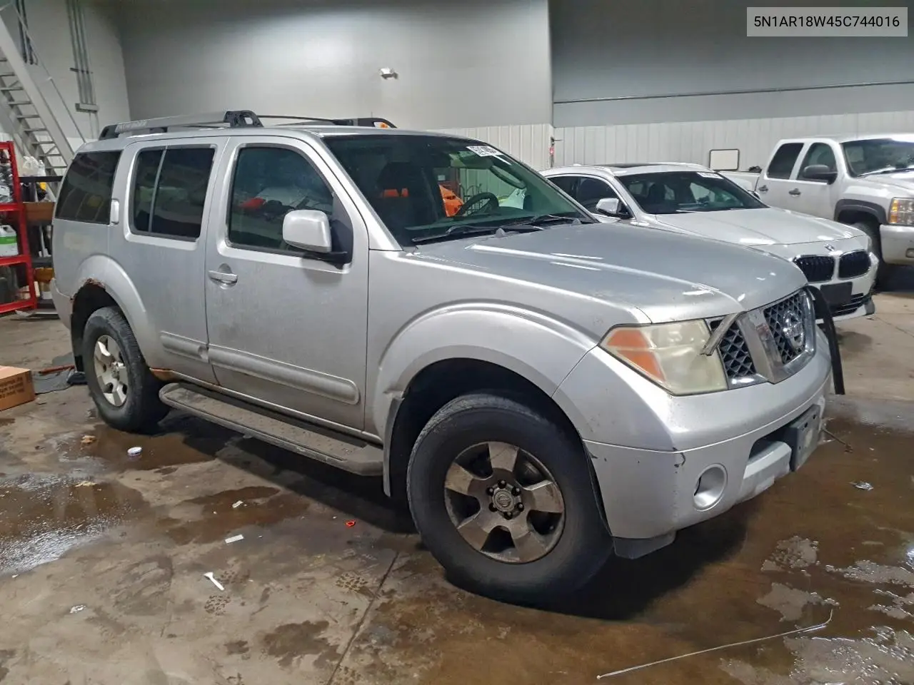 5N1AR18W45C744016 2005 Niss Pathfinder Xe
