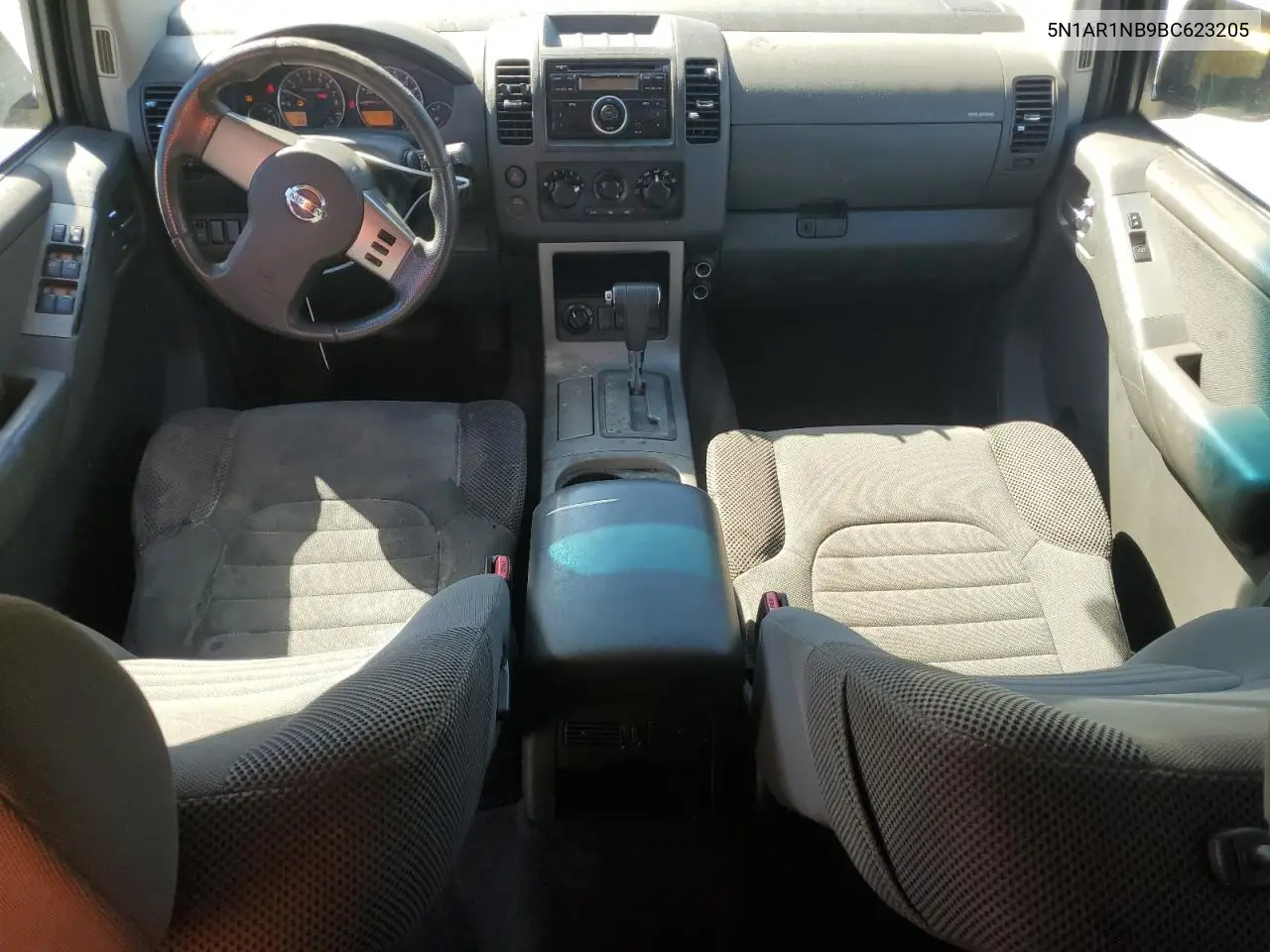 5N1AR1NB9BC623205 2011 Nissan Pathfinder S