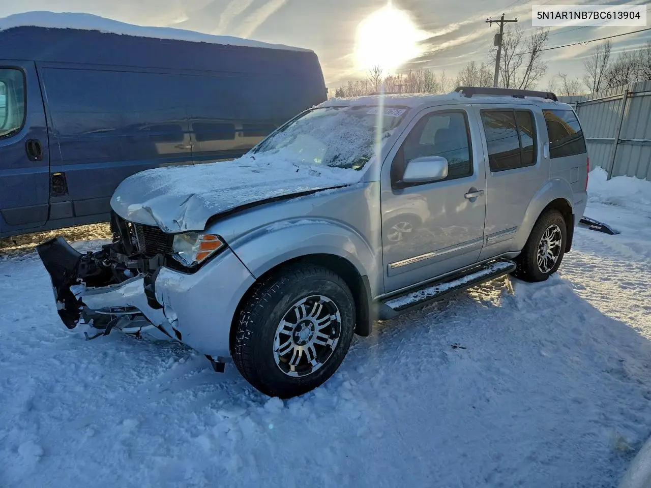 5N1AR1NB7BC613904 2011 Nissan Pathfinder S