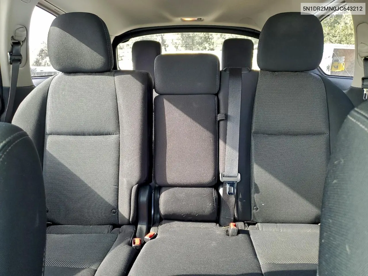 5N1DR2MN0JC643212 2018 Nissan Pathfinder S