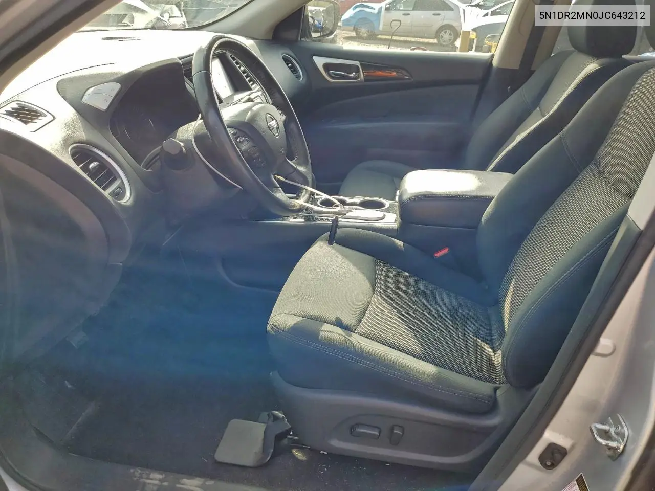 5N1DR2MN0JC643212 2018 Nissan Pathfinder S