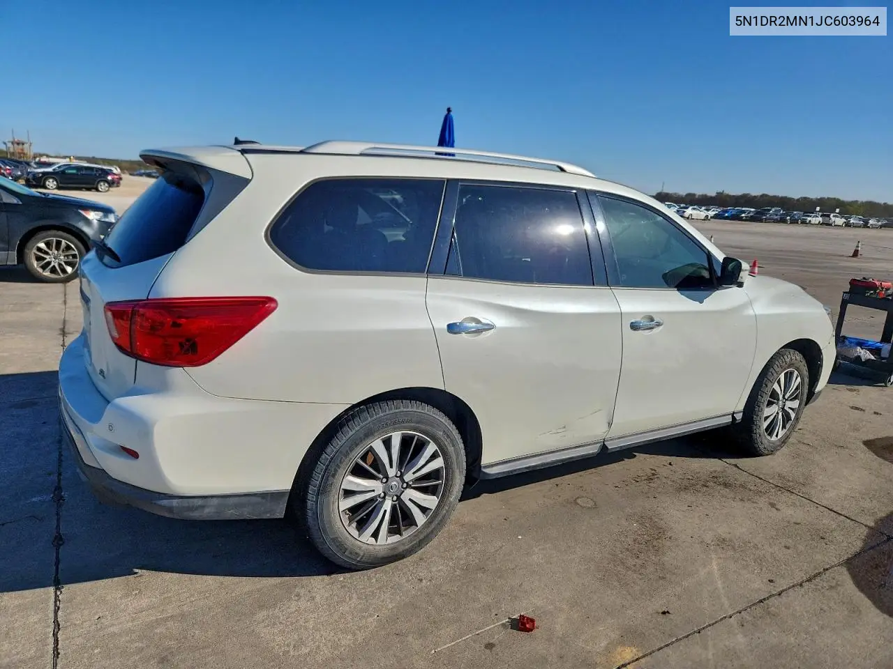 5N1DR2MN1JC603964 2018 Nissan Pathfinder S
