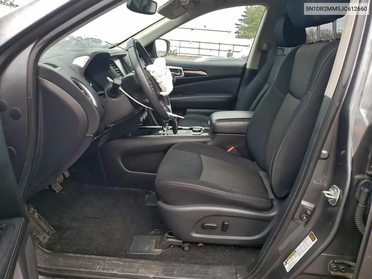 5N1DR2MM5JC612660 2018 Nissan Pathfinder S