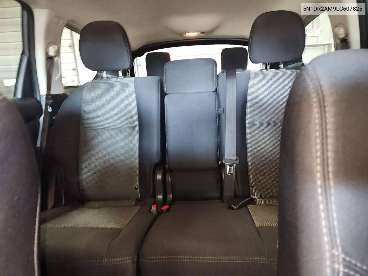 5N1DR2AM9LC607825 2020 Nissan Pathfinder S