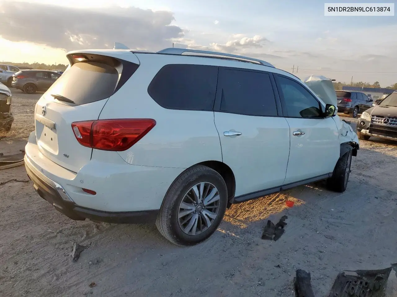 5N1DR2BN9LC613874 2020 Nissan Pathfinder Sv