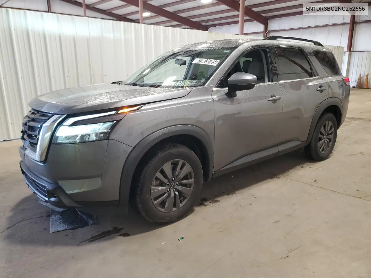 5N1DR3BC2NC252656 2022 Nissan Pathfinder Sv