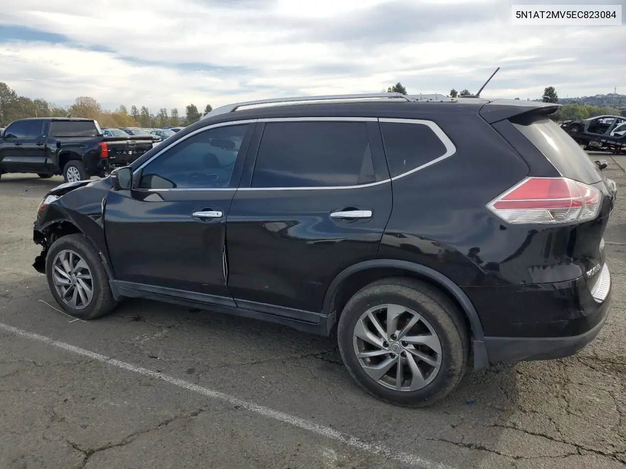 5N1AT2MV5EC823084 2014 Nissan Rogue S