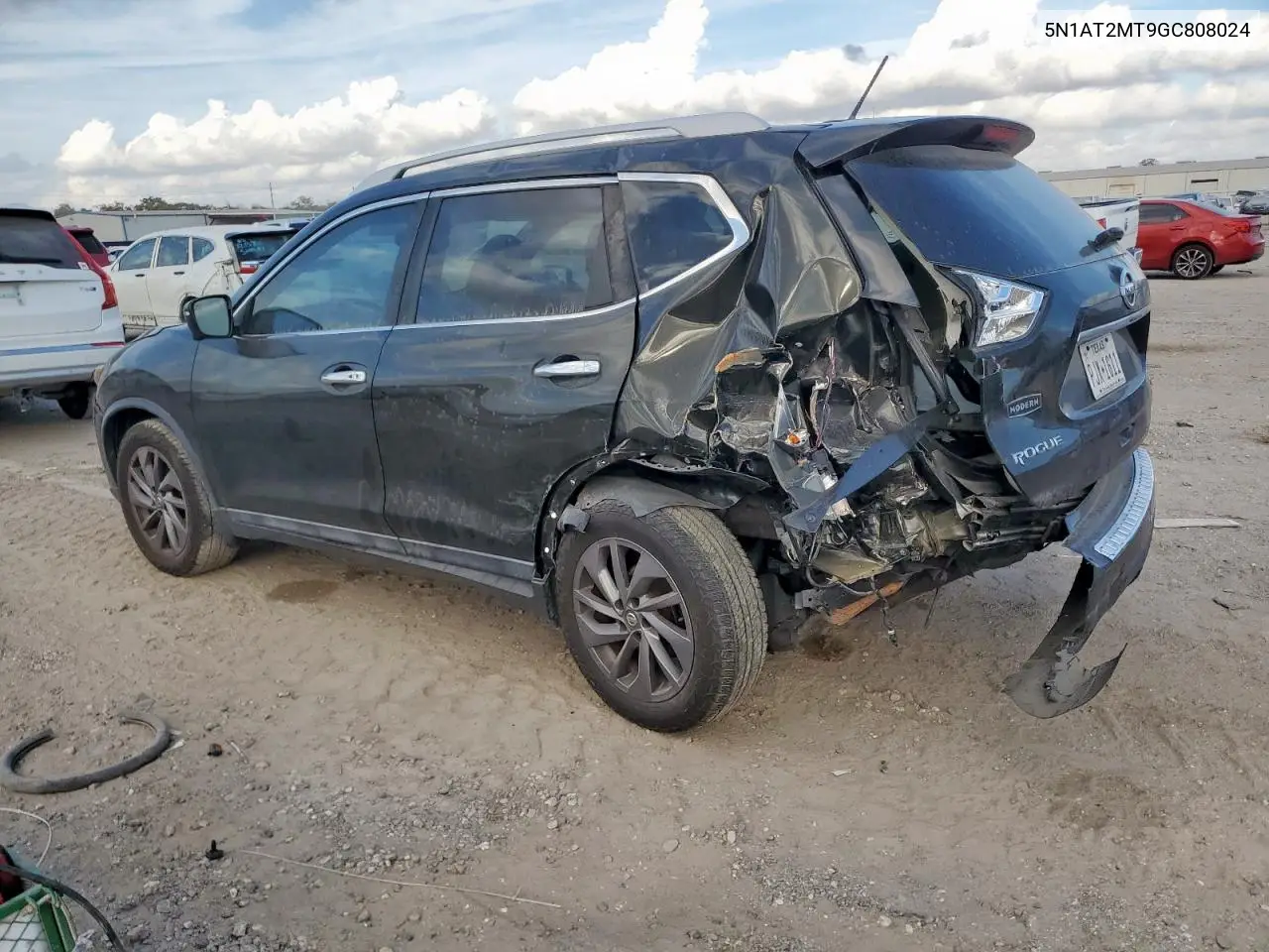 5N1AT2MT9GC808024 2016 Nissan Rogue S