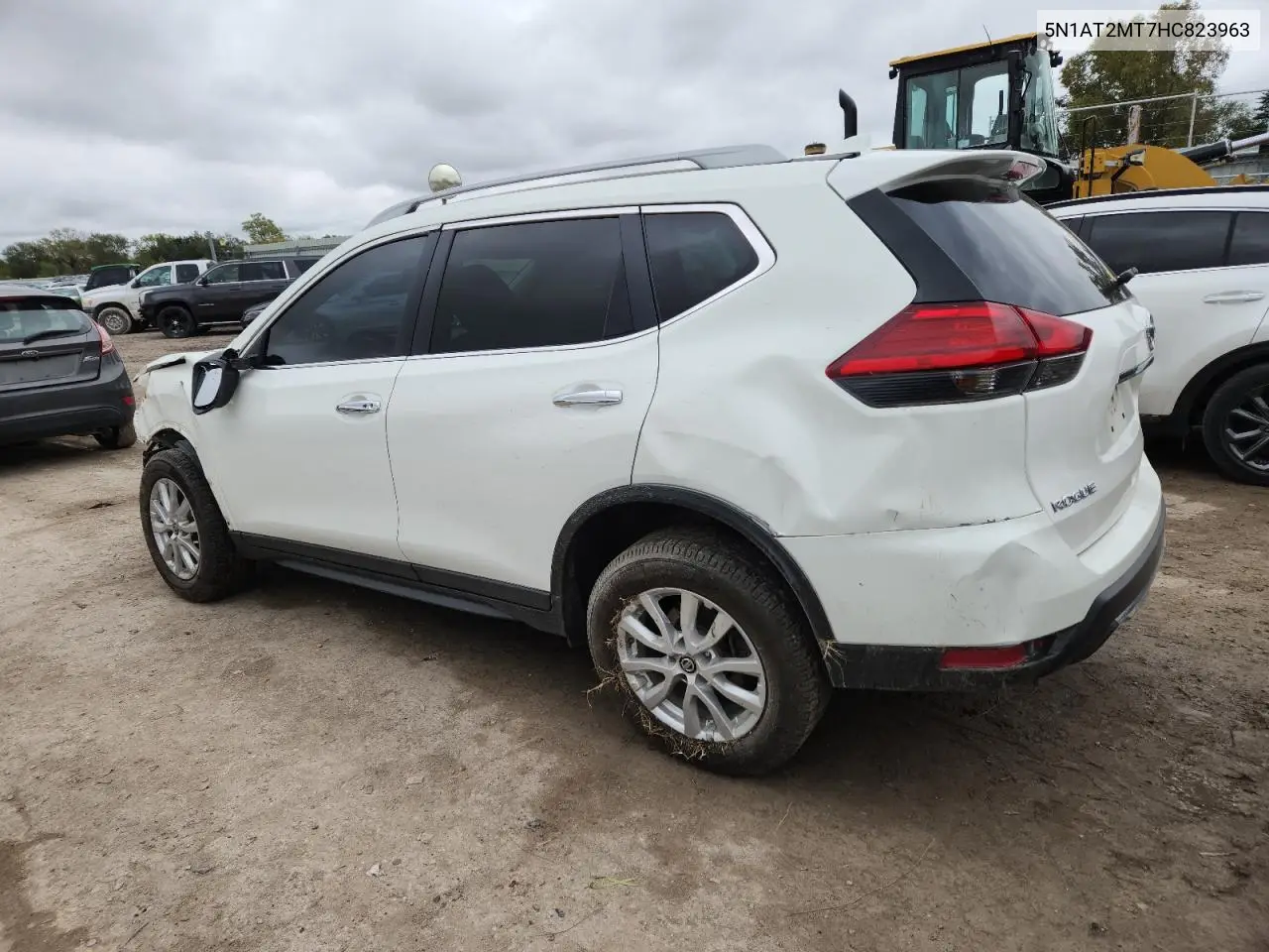 5N1AT2MT7HC823963 2017 Nissan Rogue S
