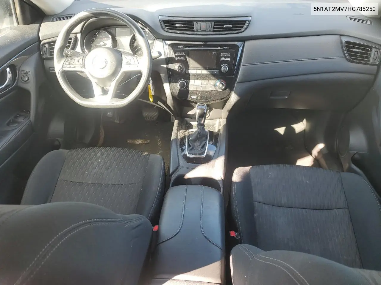 5N1AT2MV7HC785250 2017 Nissan Rogue Sv