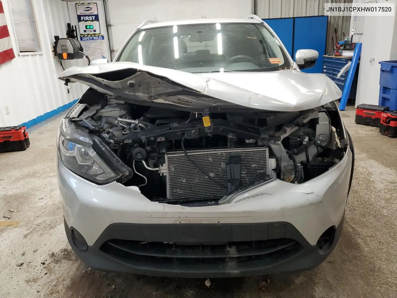 JN1BJ1CPXHW017520 2017 Nissan Rogue Sport S