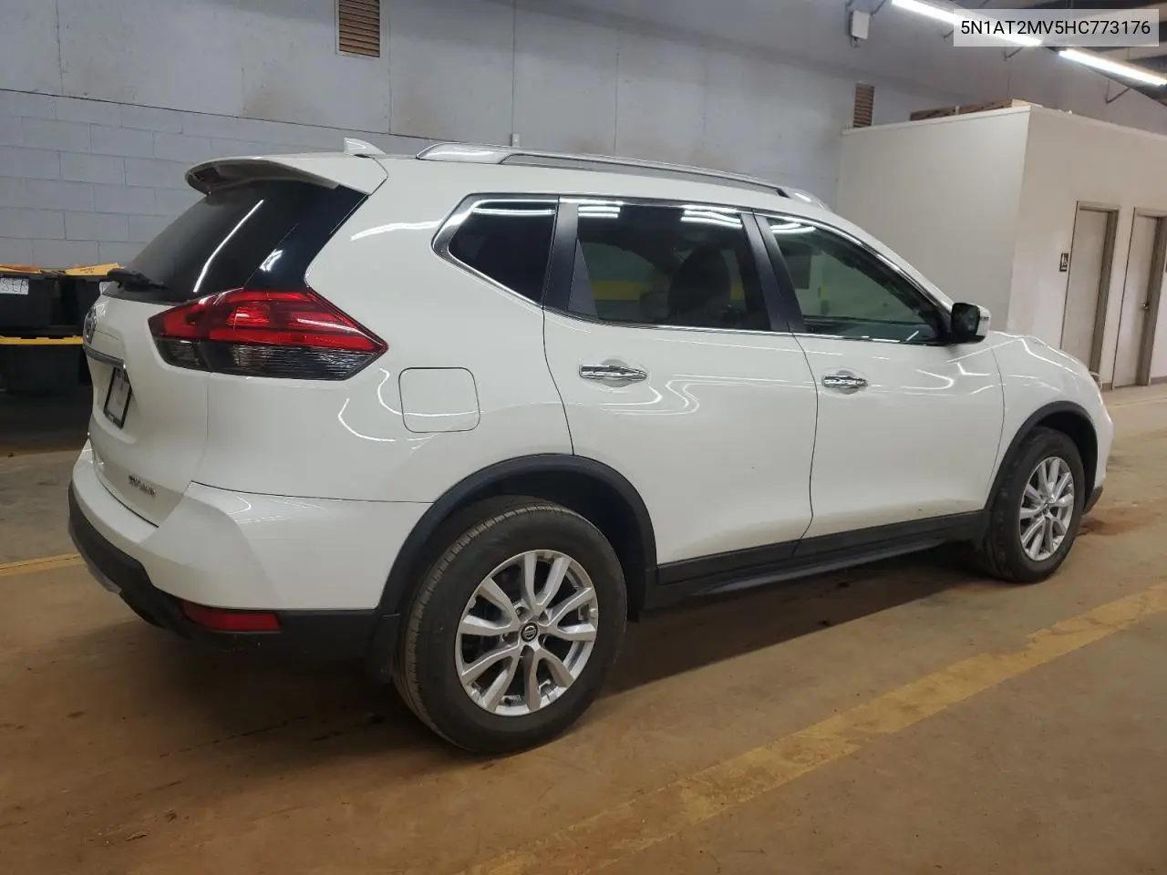 5N1AT2MV5HC773176 2017 Nissan Rogue Sv