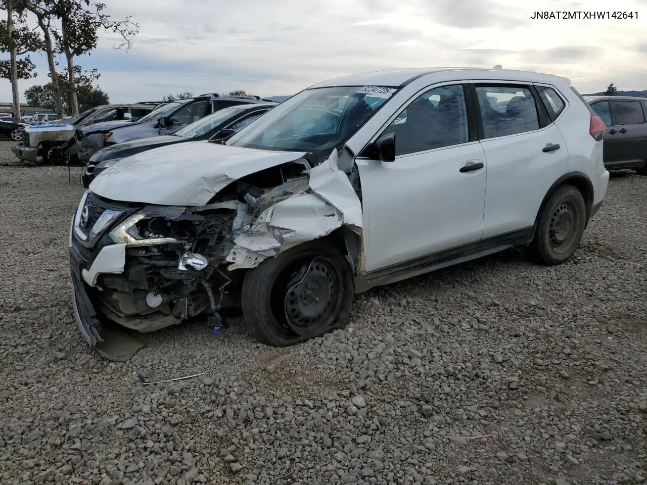JN8AT2MTXHW142641 2017 Nissan Rogue S