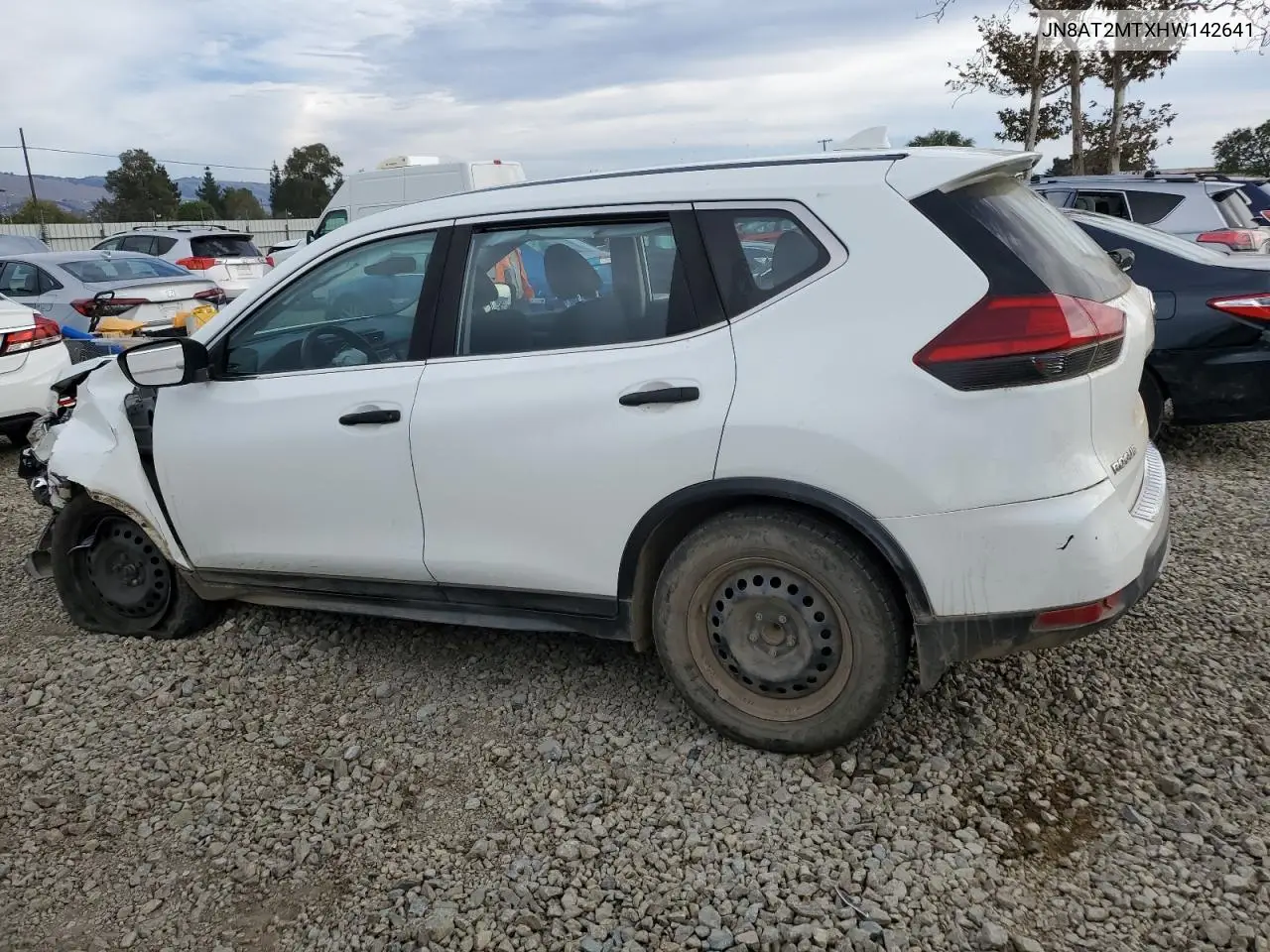 JN8AT2MTXHW142641 2017 Nissan Rogue S