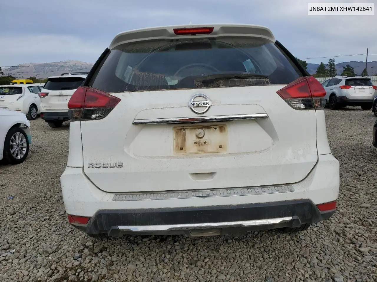 JN8AT2MTXHW142641 2017 Nissan Rogue S