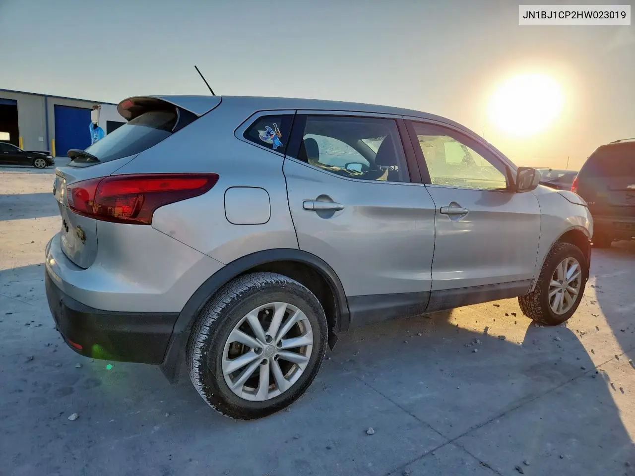 JN1BJ1CP2HW023019 2017 Nissan Rogue Sport S