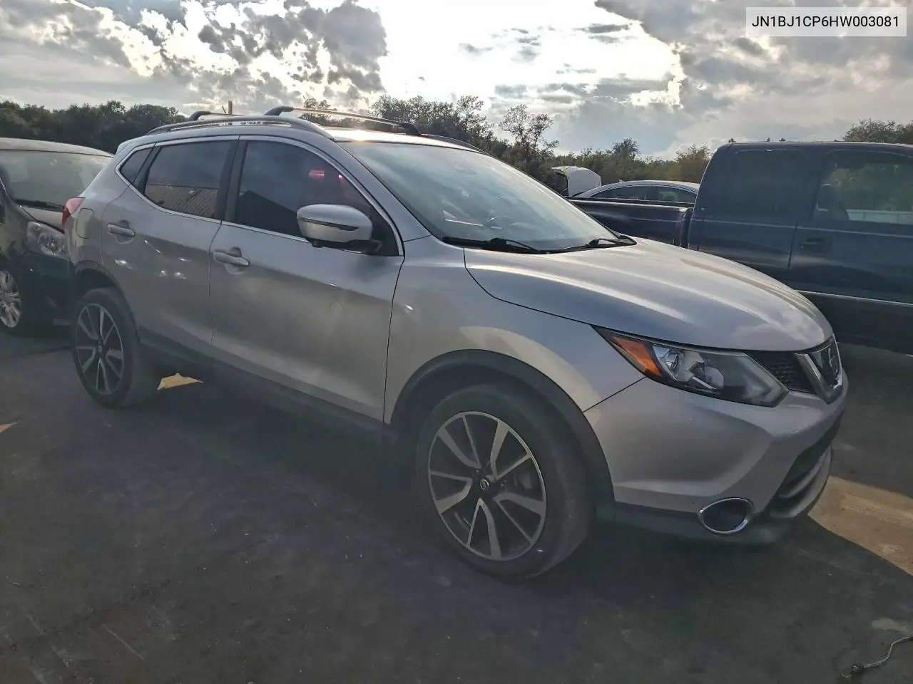JN1BJ1CP6HW003081 2017 Nissan Rogue Sport S