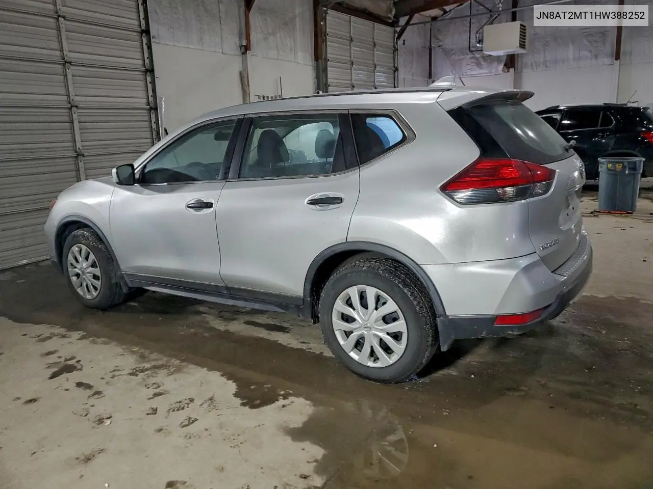 JN8AT2MT1HW388252 2017 Nissan Rogue S