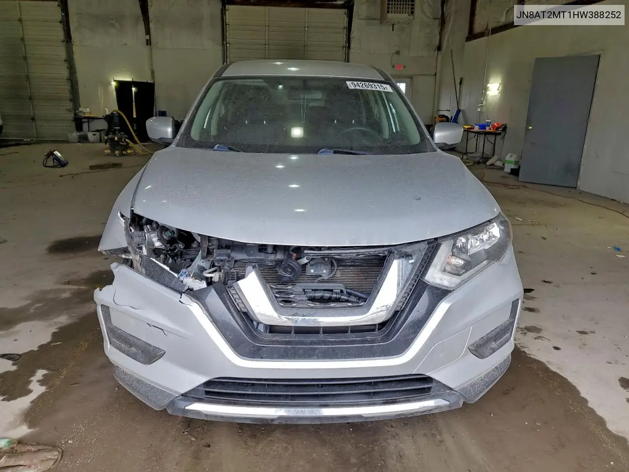JN8AT2MT1HW388252 2017 Nissan Rogue S