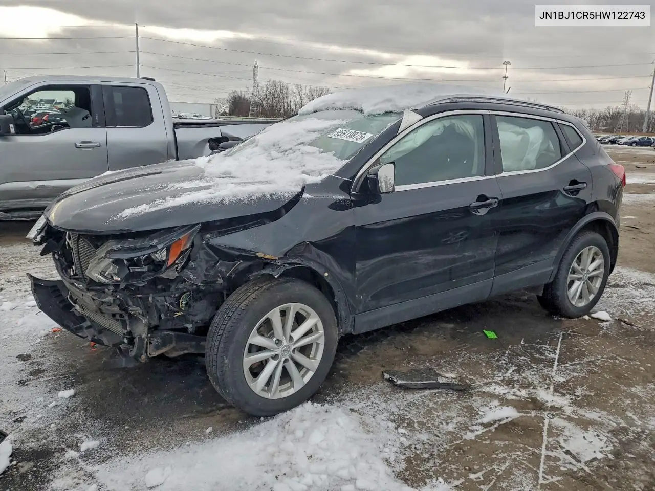 JN1BJ1CR5HW122743 2017 Nissan Rogue Sport S