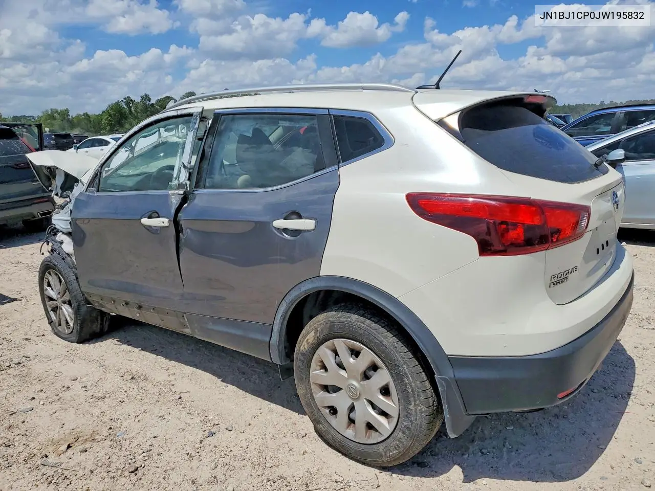 JN1BJ1CP0JW195832 2018 Nissan Rogue Sport Sv