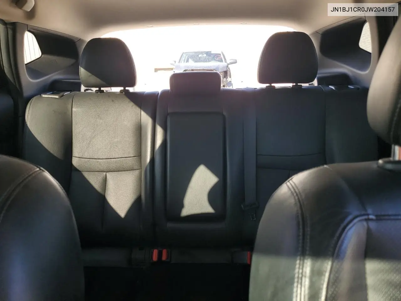 JN1BJ1CR0JW204157 2018 Nissan Rogue Sport S