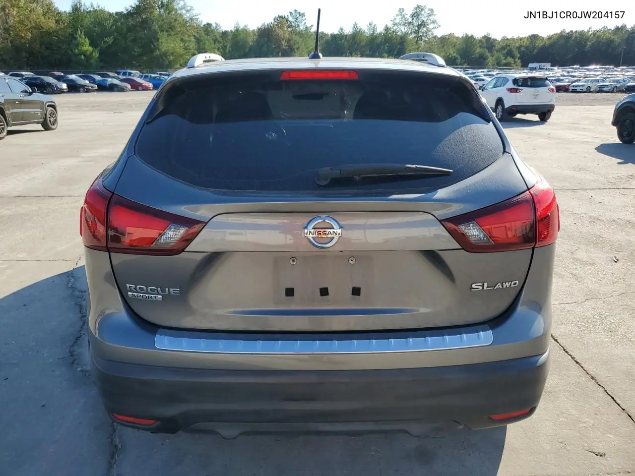 JN1BJ1CR0JW204157 2018 Nissan Rogue Sport S