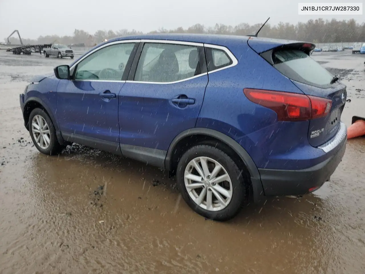 JN1BJ1CR7JW287330 2018 Nissan Rogue Sport S
