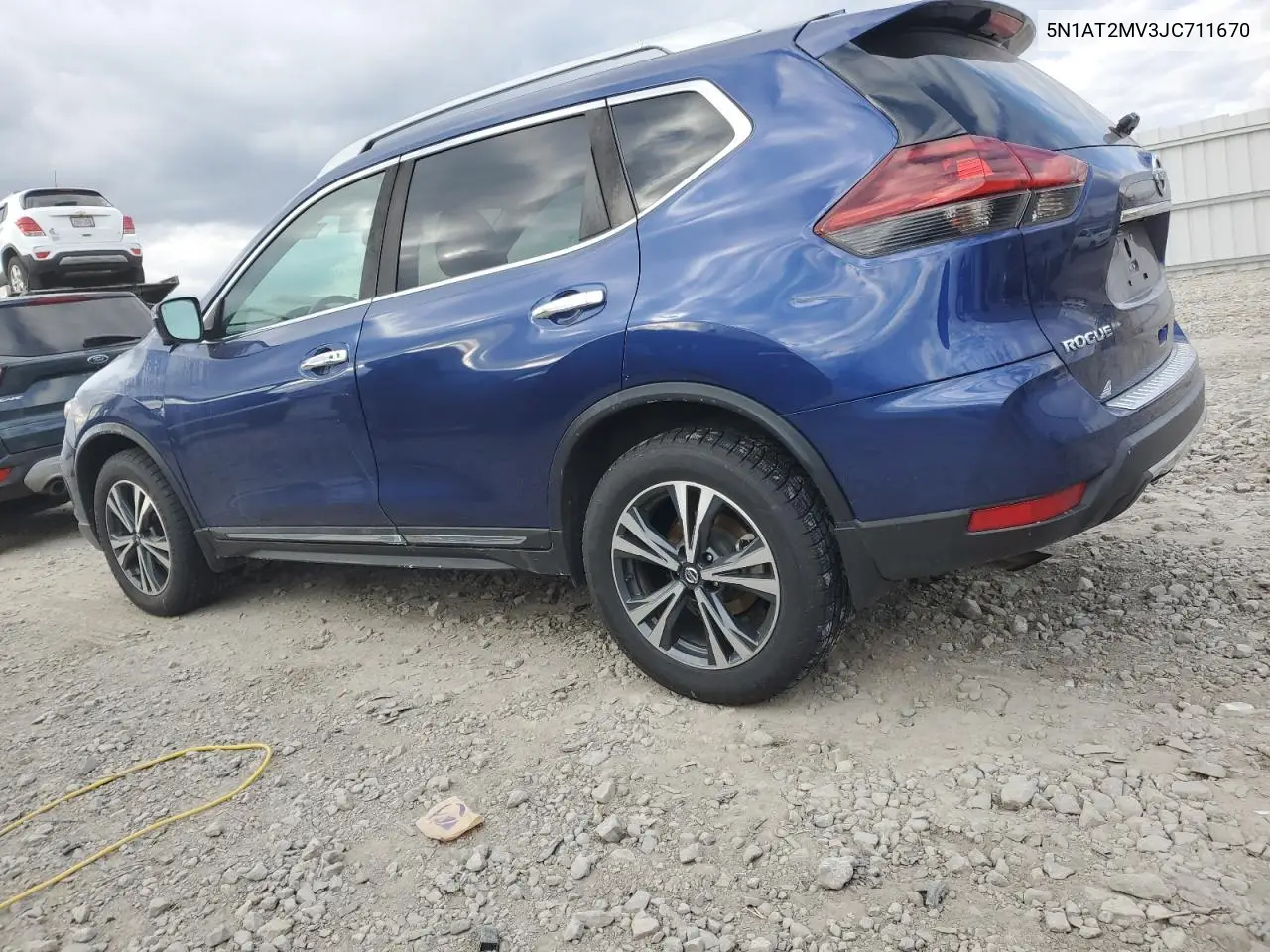 5N1AT2MV3JC711670 2018 Nissan Rogue S