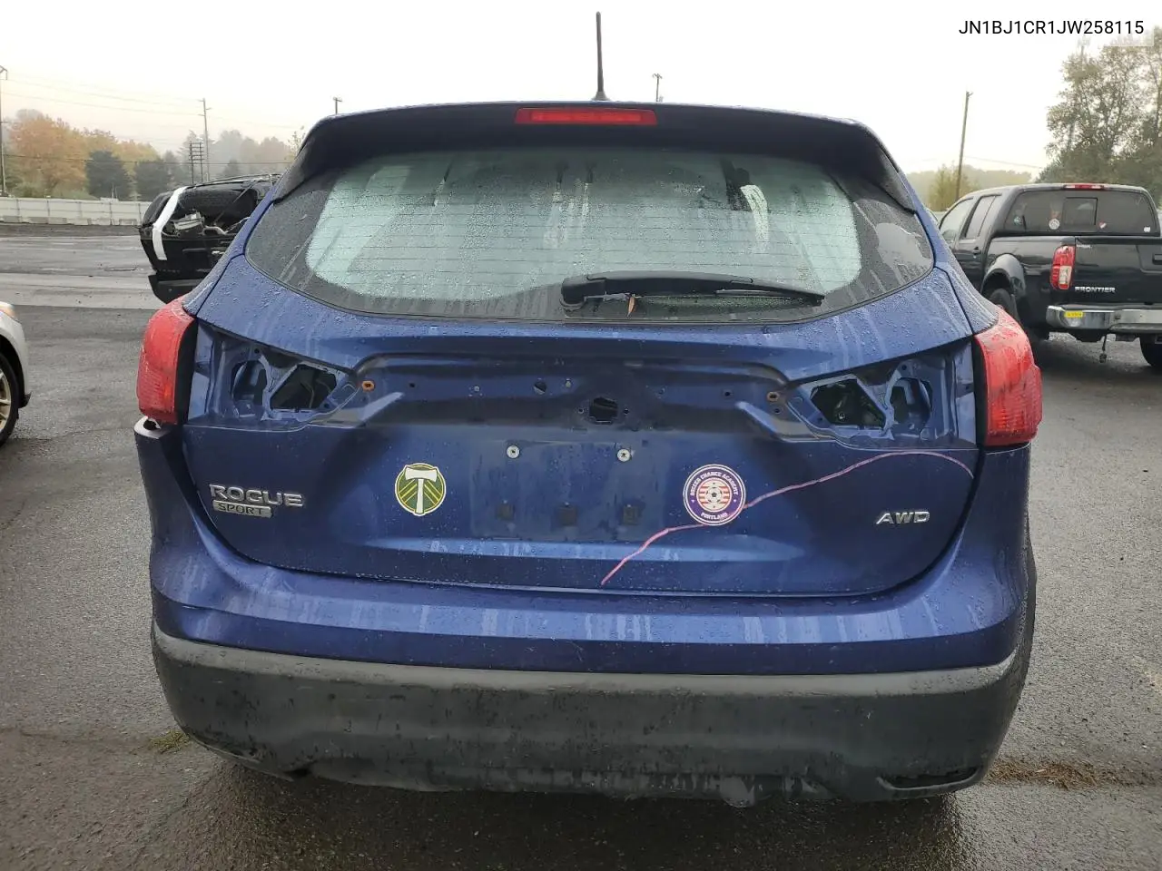 JN1BJ1CR1JW258115 2018 Nissan Rogue Sport S