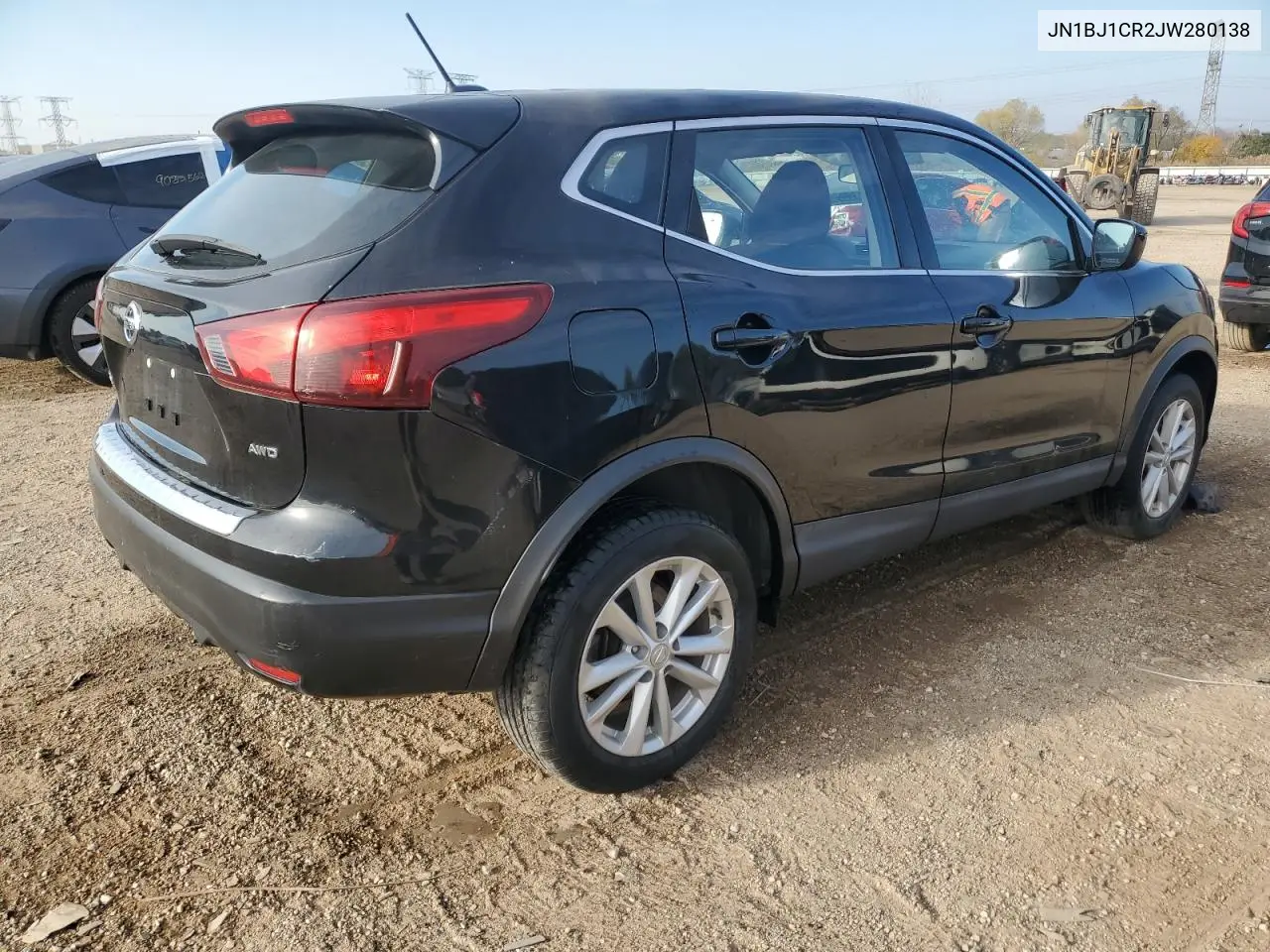 JN1BJ1CR2JW280138 2018 Nissan Rogue Sport S