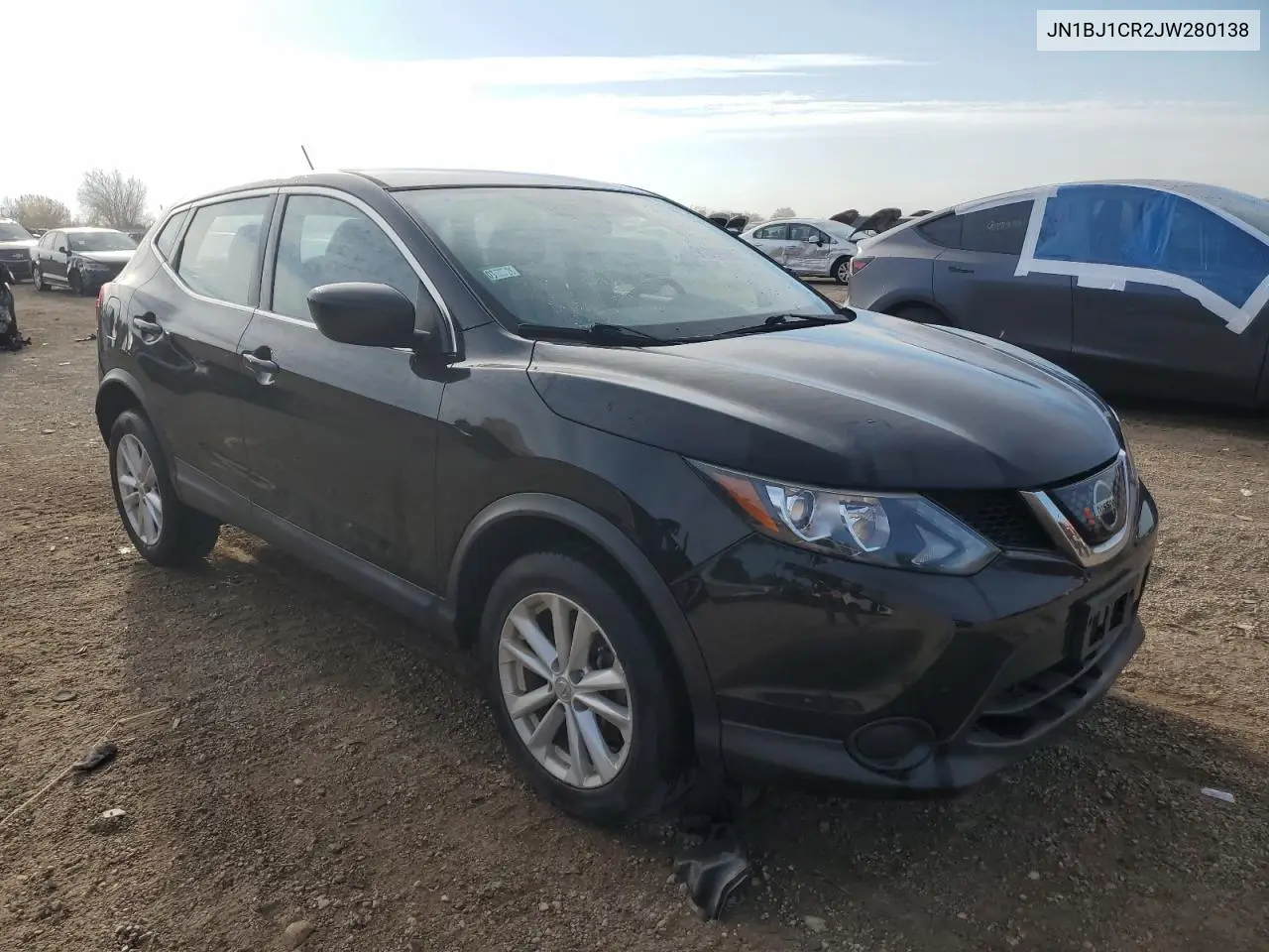 JN1BJ1CR2JW280138 2018 Nissan Rogue Sport S
