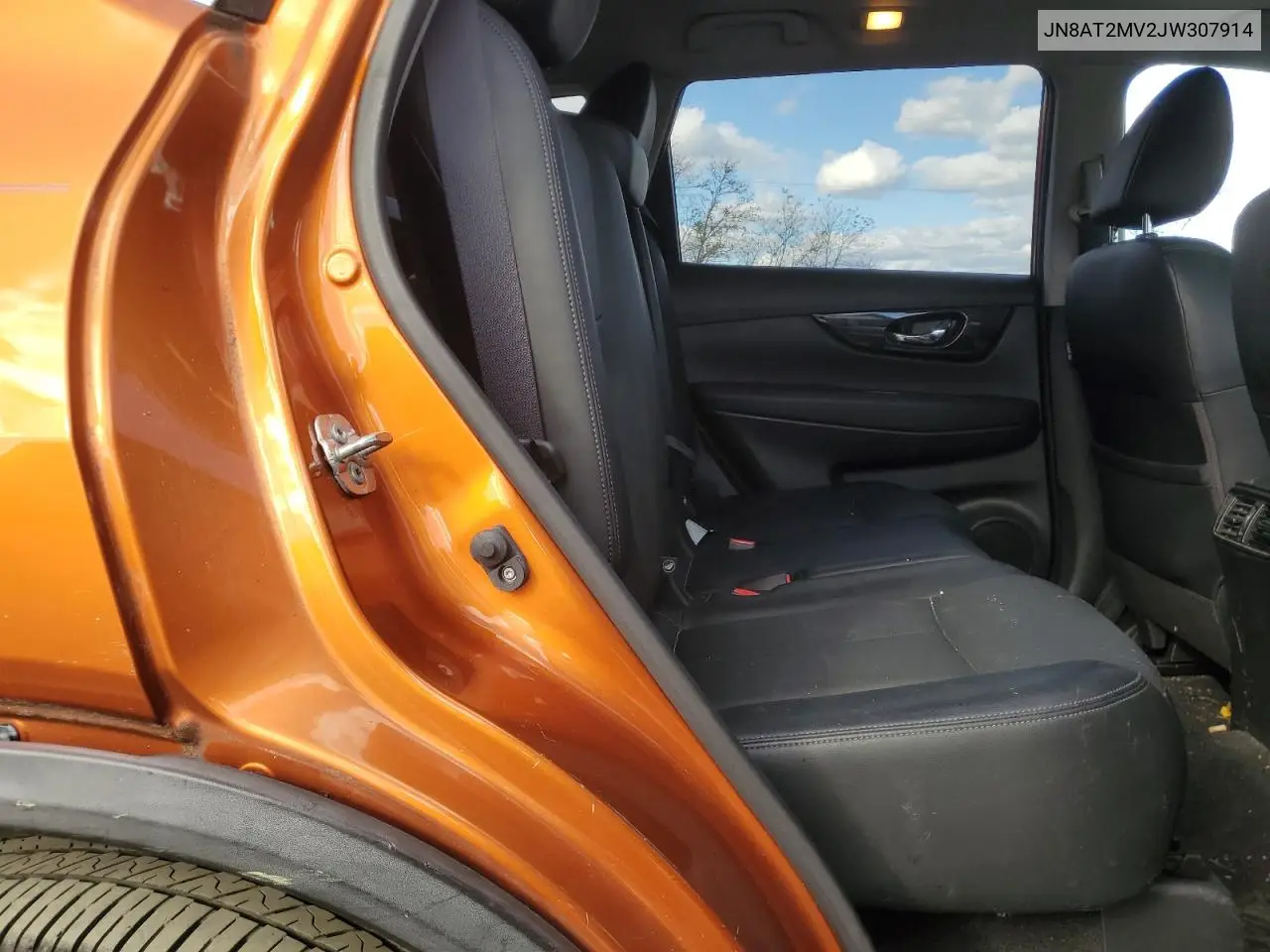 JN8AT2MV2JW307914 2018 Nissan Rogue S