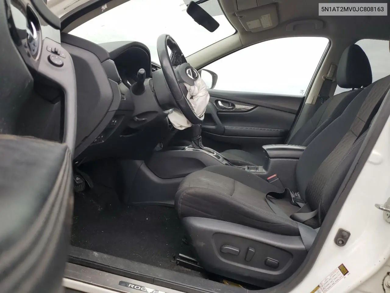 5N1AT2MV0JC808163 2018 Nissan Rogue S