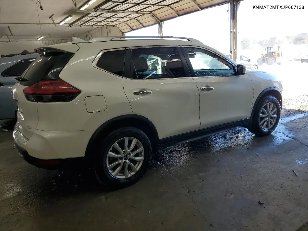 KNMAT2MTXJP607138 2018 Nissan Rogue S