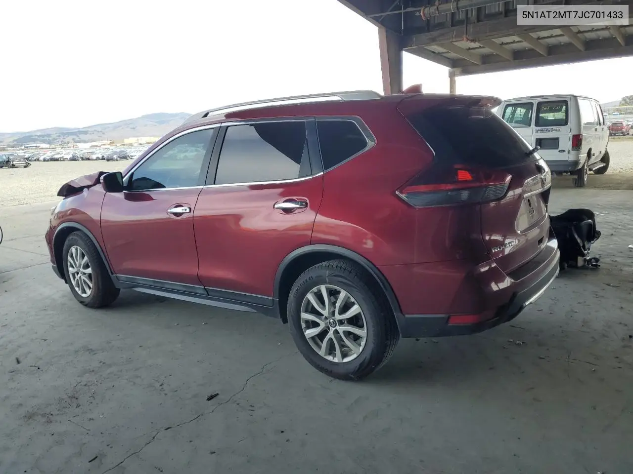 5N1AT2MT7JC701433 2018 Nissan Rogue S