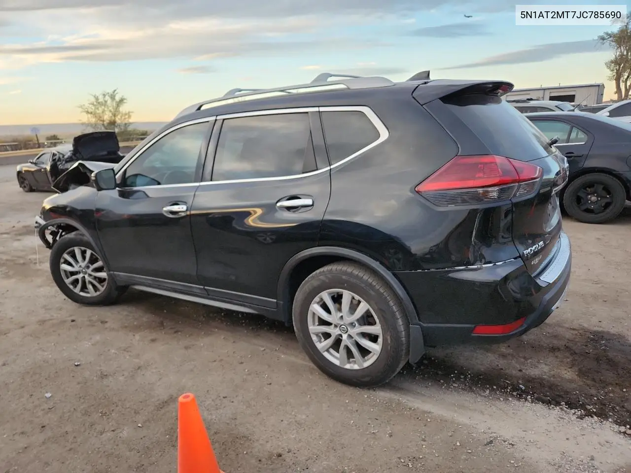 5N1AT2MT7JC785690 2018 Nissan Rogue S