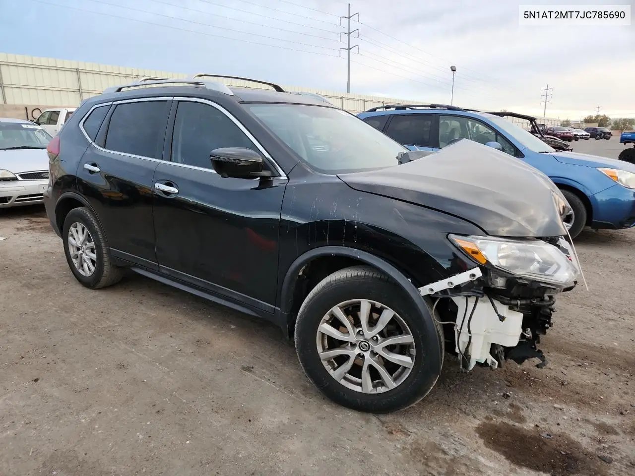 5N1AT2MT7JC785690 2018 Nissan Rogue S