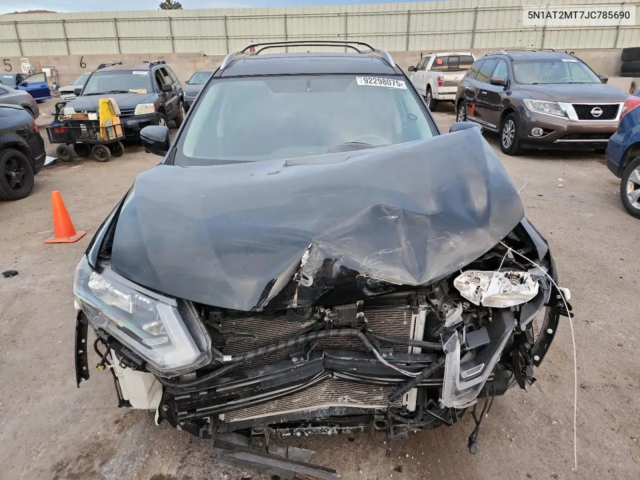 5N1AT2MT7JC785690 2018 Nissan Rogue S