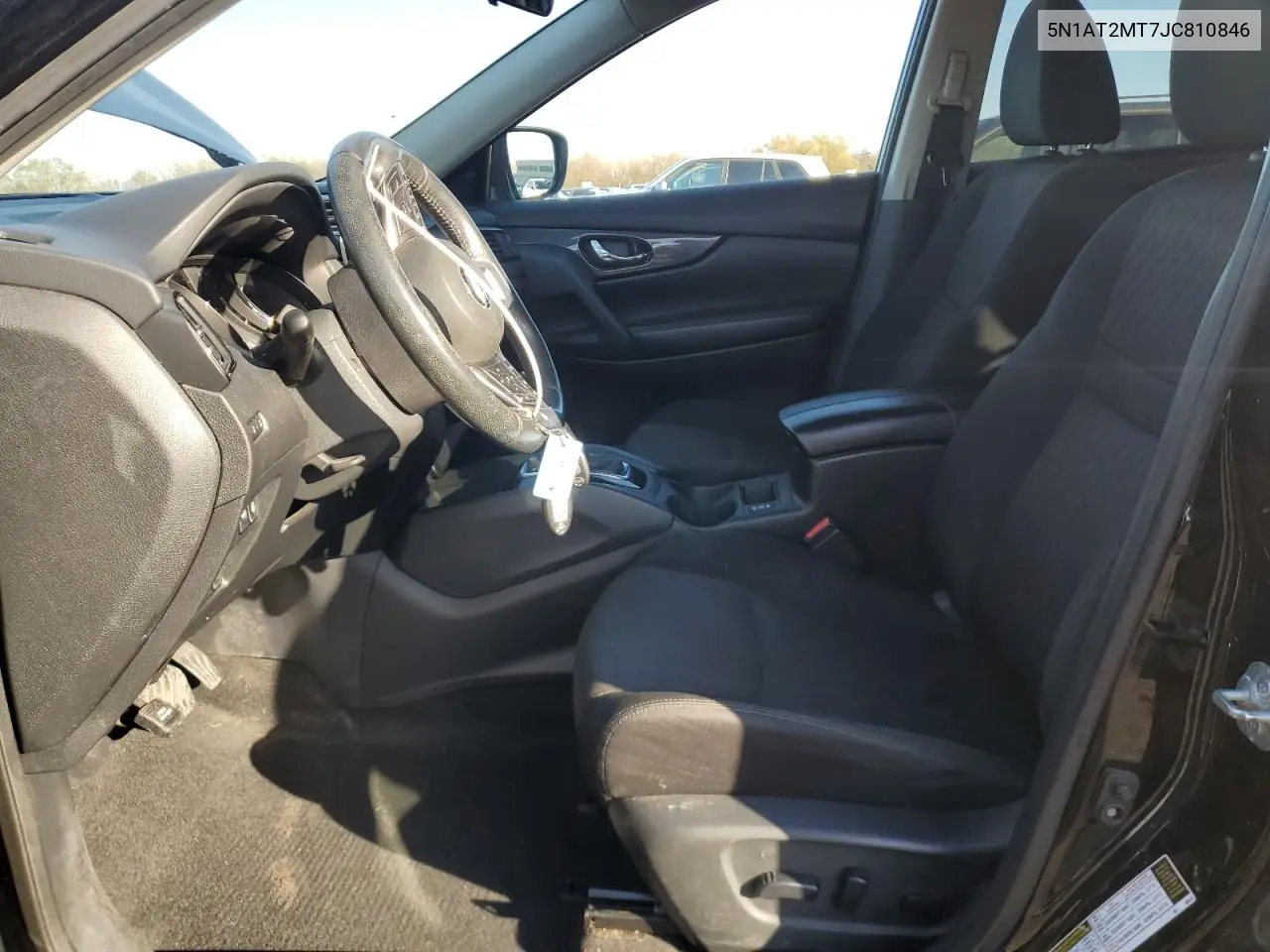 5N1AT2MT7JC810846 2018 Nissan Rogue S